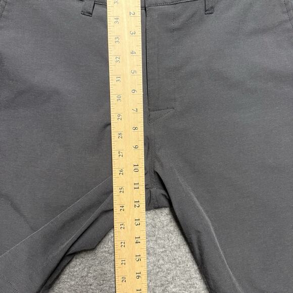 Travis Mathew Chino Shorts Men's 34* Black Golf Stretch Performance 10" Inseam - Picture 5 of 6